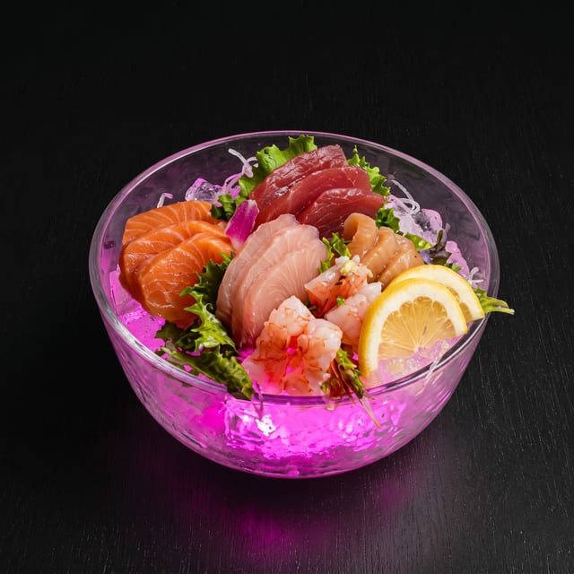Sashimi Deluxe.